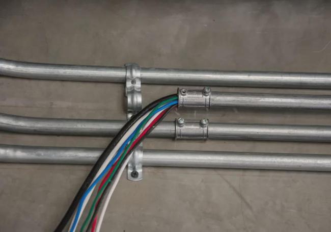 電線導管與電線穿管的區(qū)別是什么？